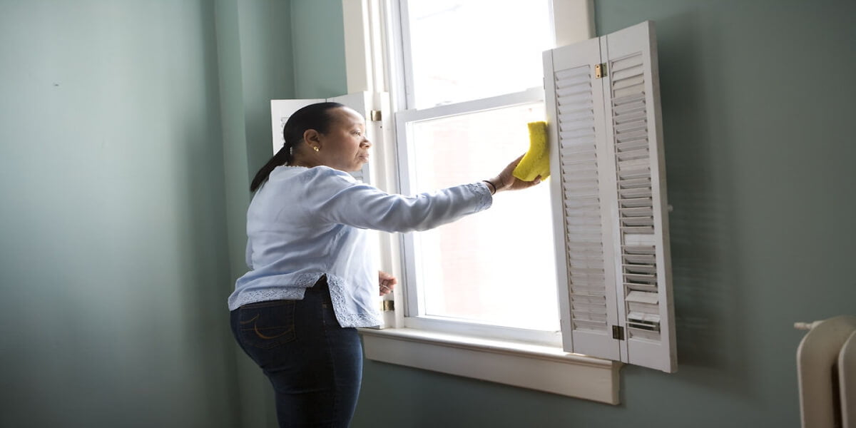 The Do’s and Don’ts of Vinyl Window Care The Do’s and Don’ts of Vinyl Window Care